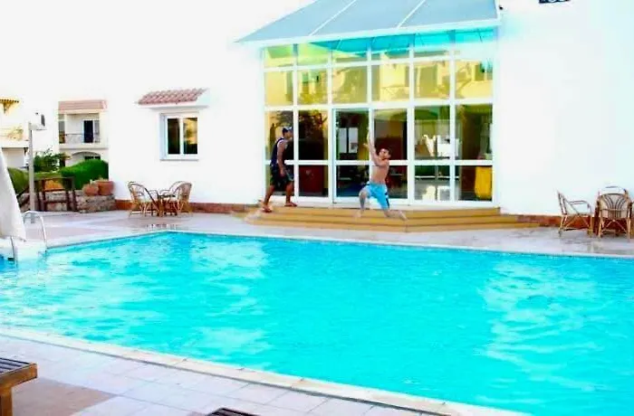 Logaina Apartmanhotel 3*