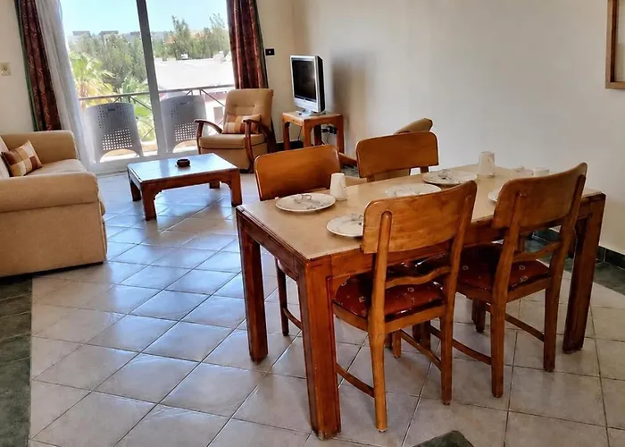 Logaina Apartmanhotel 3*